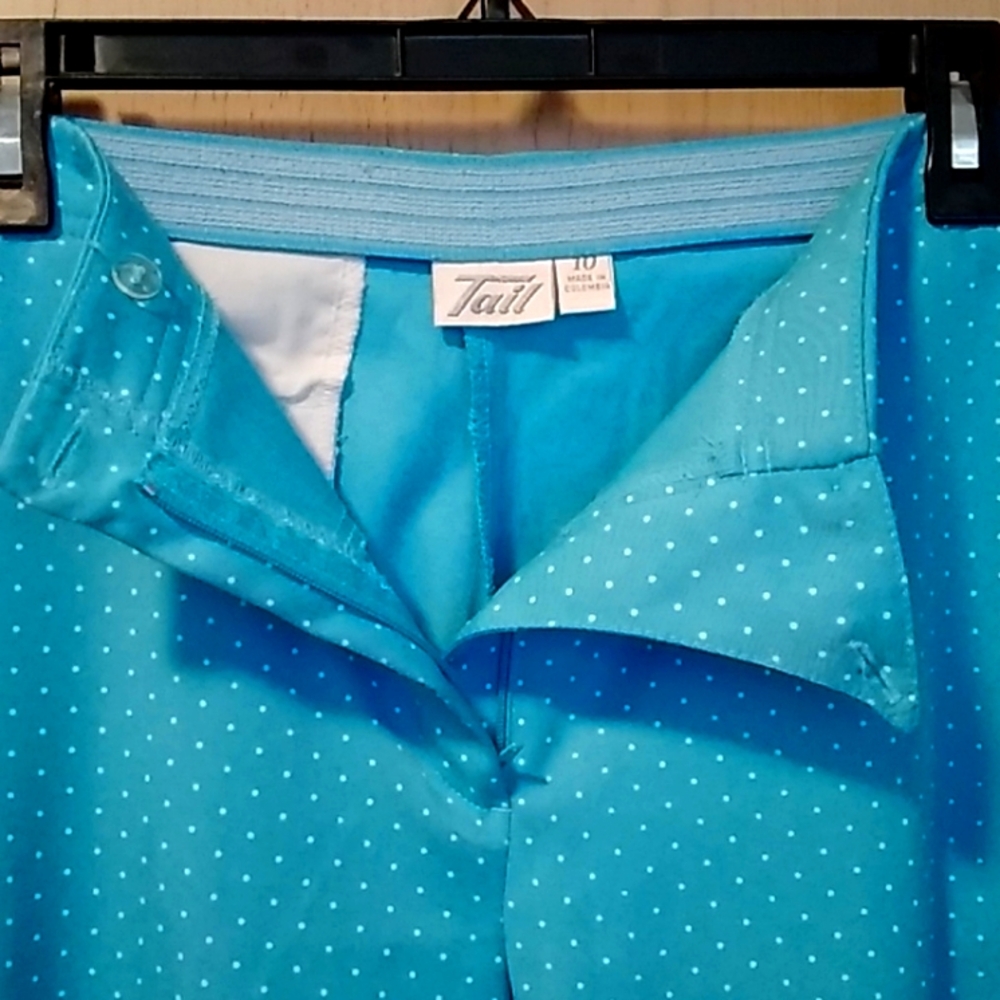 Tail Capri Sz 10 - image 2